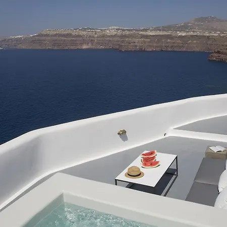 Akrotiri Cove *